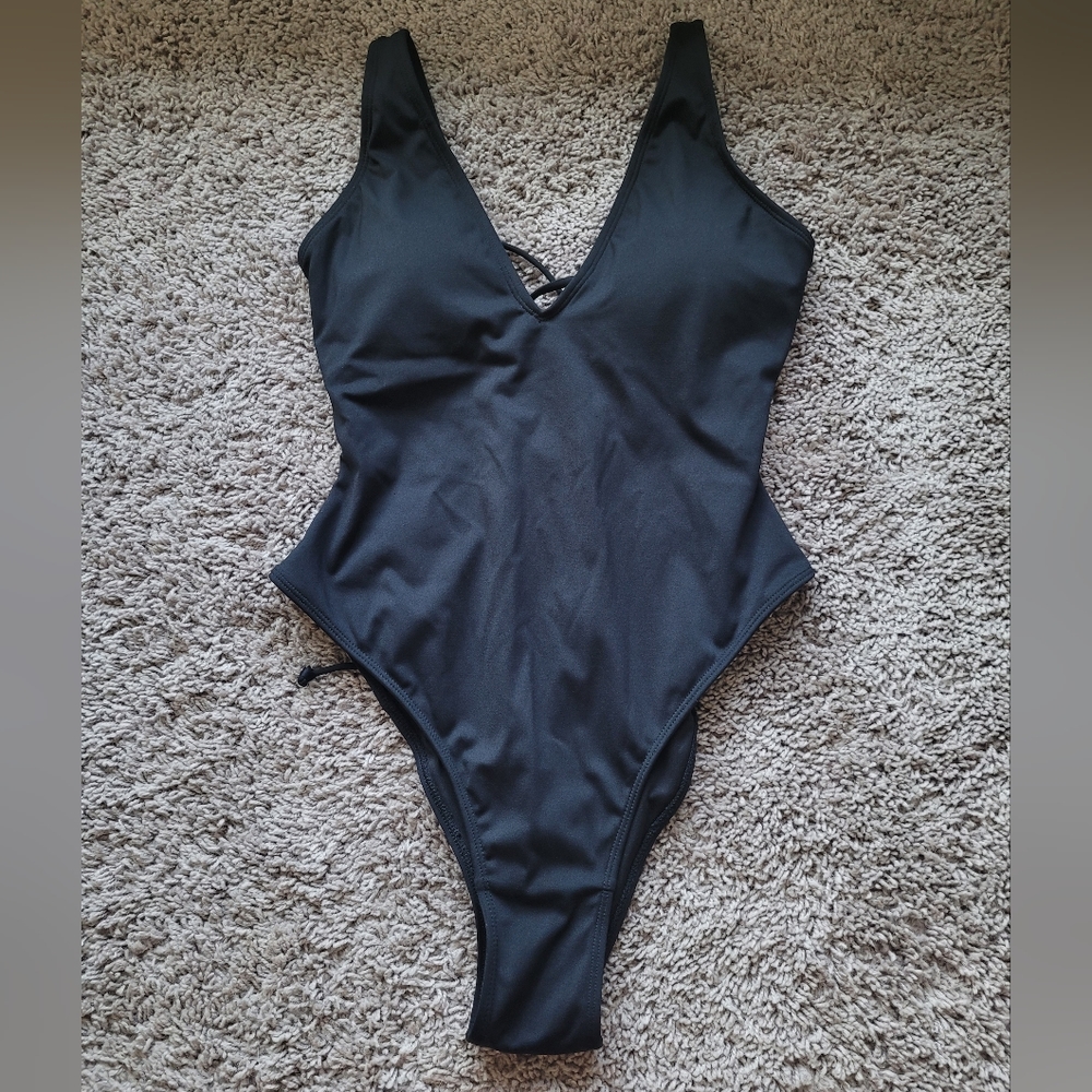 TA3 Hi-Cut Plungey Swimsuit